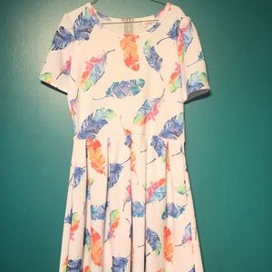 Lularoe Amelia Watercolor Feathers UNICORN HTF M
